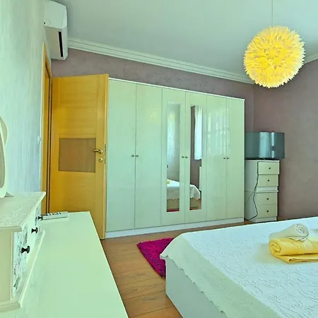 Apartment 1 Bedroomawesome In Porec