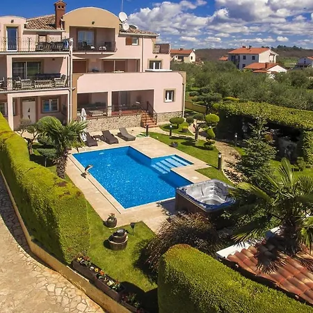 1 Bedroomawesome In Porec