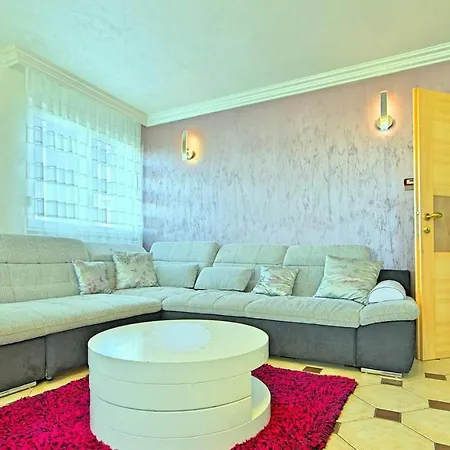Apartment 1 Bedroomawesome In Porec