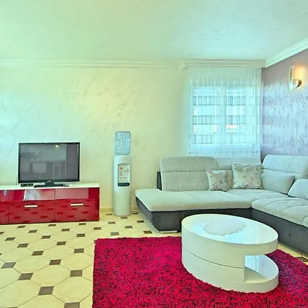 Apartment 1 Bedroomawesome In *