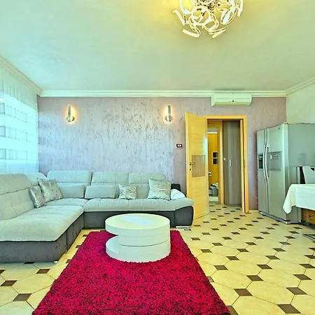 1 Bedroomawesome In Apartment